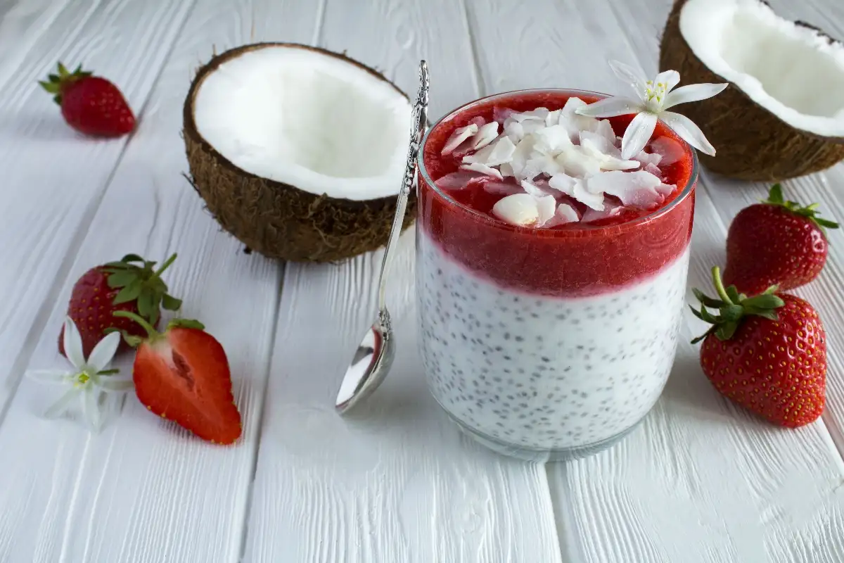 Graines de chia au lait de coco